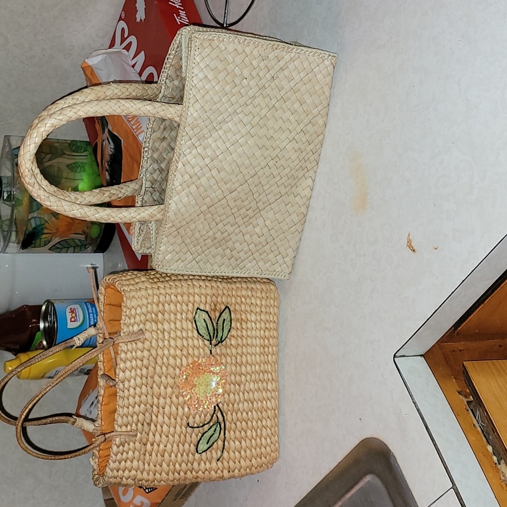 Lot of 2, super cute straw & palm  woven purses.